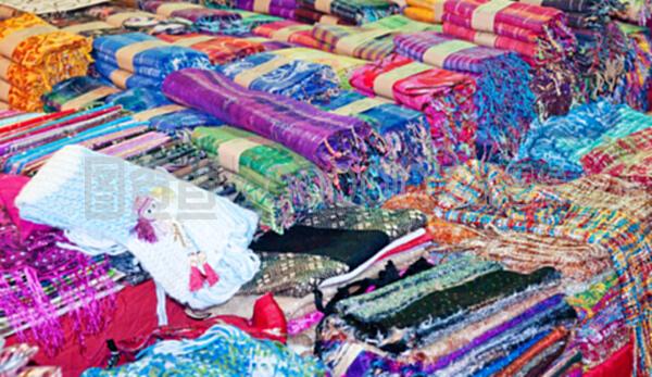 探寻围巾与织物之美 纺织品的艺术与市场